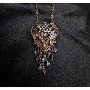 Vintage-Inspired SWEET ROMANCE Signed Floral Heart Long Locket Necklace With Cry